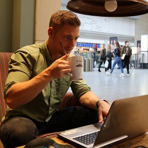 As a digital nomad you can work at cafes